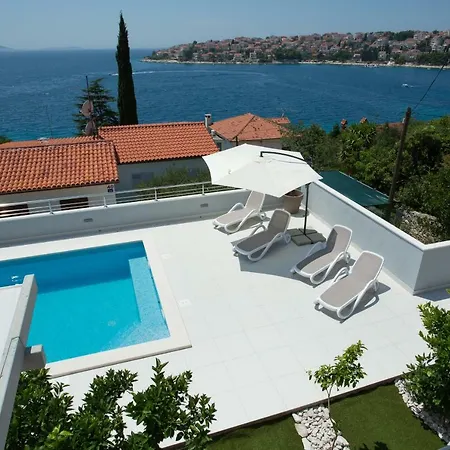 Charming Modern House With The New Swimming Pool - Maya 2 * Трогир