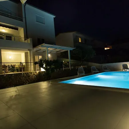 Charming Modern House With The New Swimming Pool - Maya 2 * Трогир