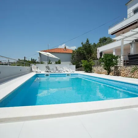 Charming Modern House With The New Swimming Pool - Maya 2 Apartman