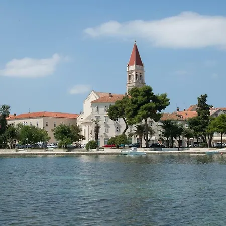 Apartman Charming Modern House With The New Swimming Pool - Maya 2