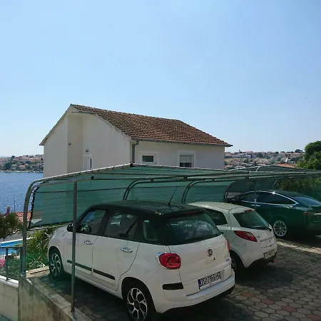 Apartman Charming Modern House With The New Swimming Pool - Maya 2