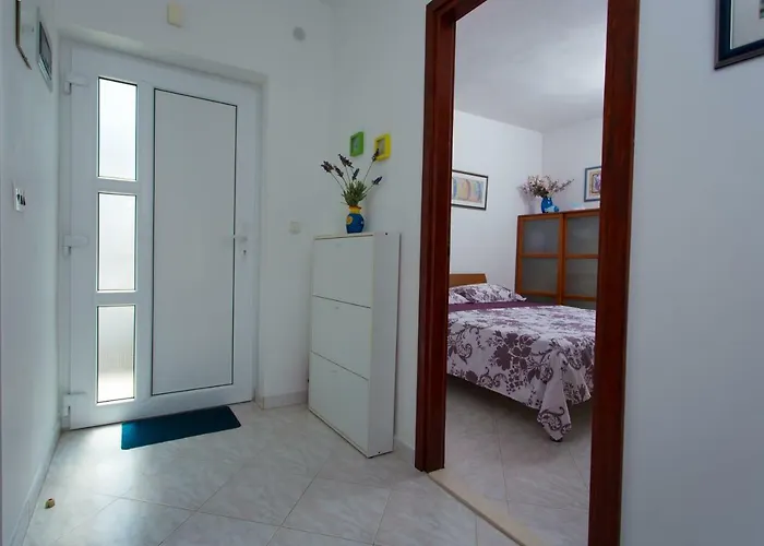 Charming Modern House With The New Swimming Pool - Maya 2 Appartement *