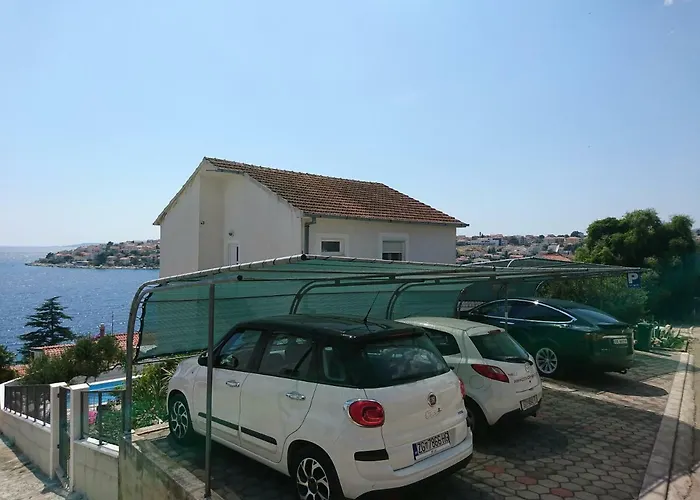 Apartman Charming Modern House With The New Swimming Pool - Maya 2